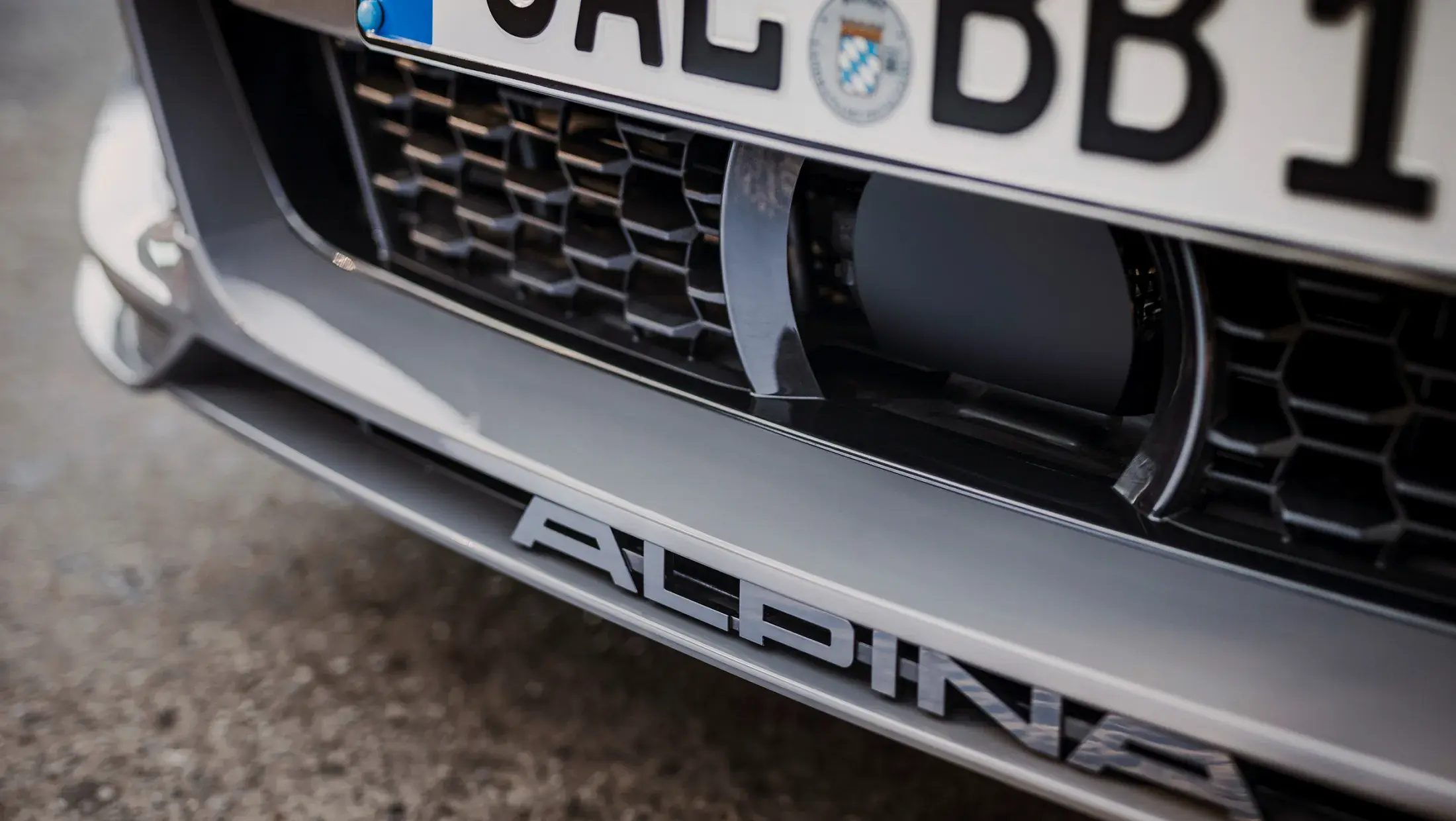 ALPINA embleem voorbumper BMW ALPINA B5 Touring