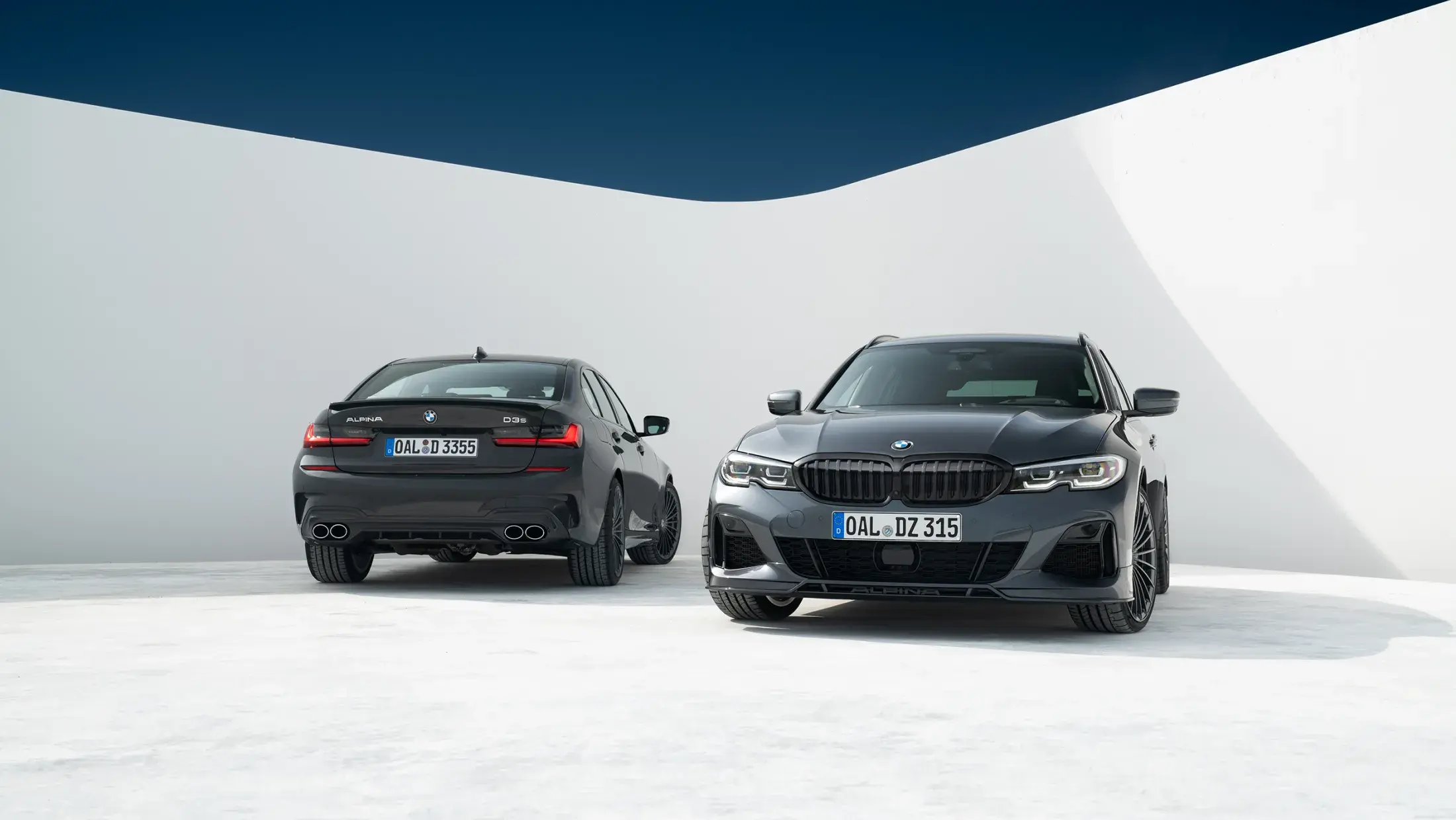 BMW ALPINA D3 S Sedan en Touring geparkeerd