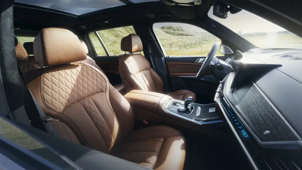 ALPINA XB7 interieur